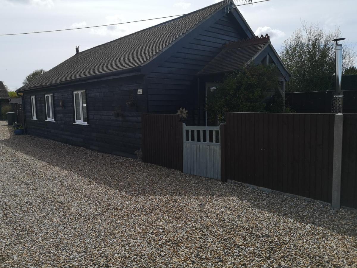 Oak Cottage With Private Log Fired Hot Tub Maidstone Extérieur photo